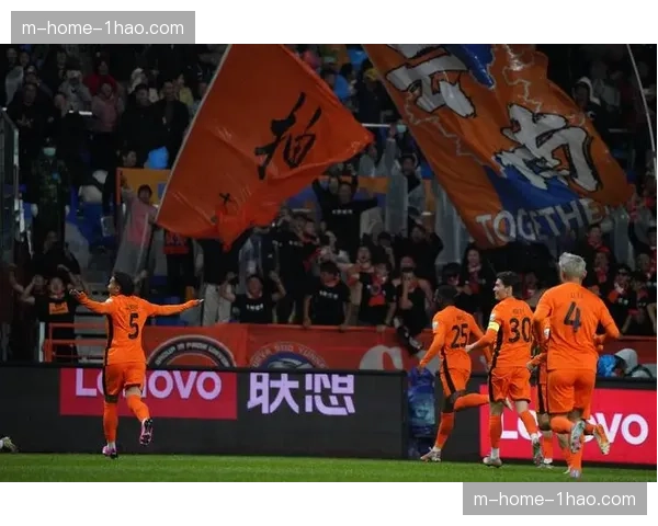 云南玉昆防线身后空当频遭利用 中卫转身速度成明显短板 云南玉昆防线身后空当频遭利用 中卫转身速度成明显短板