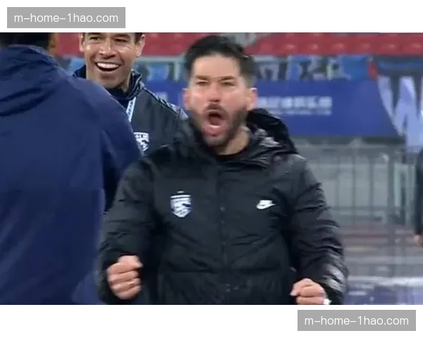 武汉三镇2-0完胜浙江队，止住三连败积分由负转正